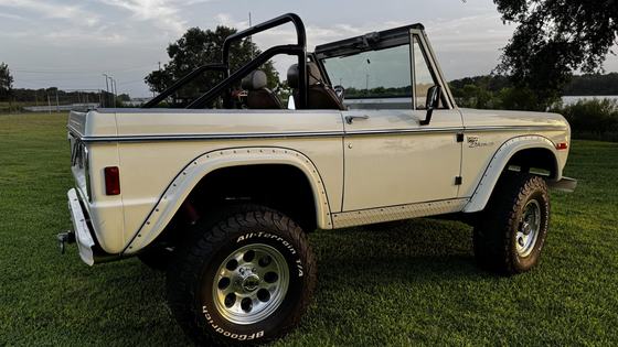 1977 Ford Bronco by BroncLove