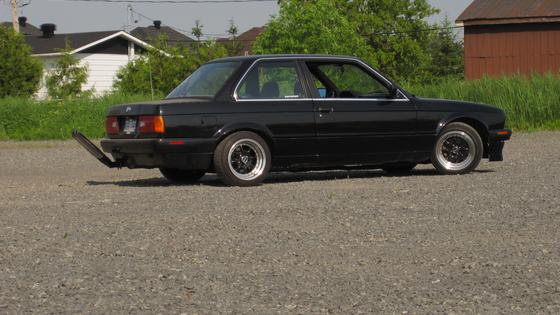 Bosozoku Styled BMW E30 Coupe