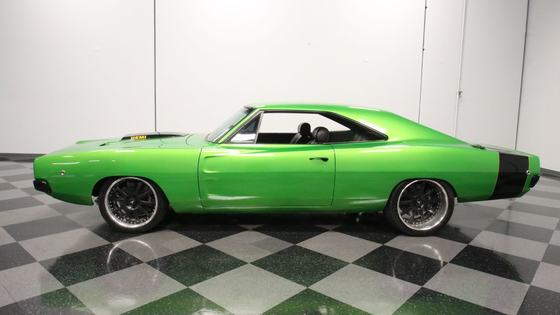 572 HEMI-Powered 1970 Dodge Charger R/T Restomod