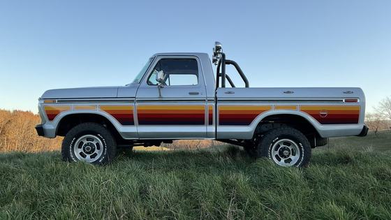 Modified 1976 Ford F-100 Ranger XLT 4×4