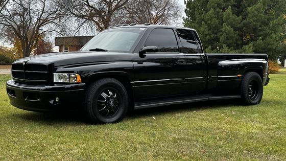 2002 Dodge Ram 3500 SLT+ Quad Cab Dually
