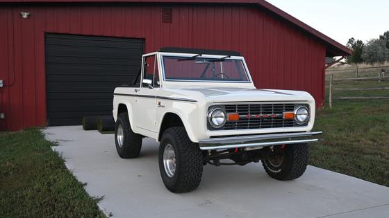 1977 Ford Bronco by Ameliaguidi
