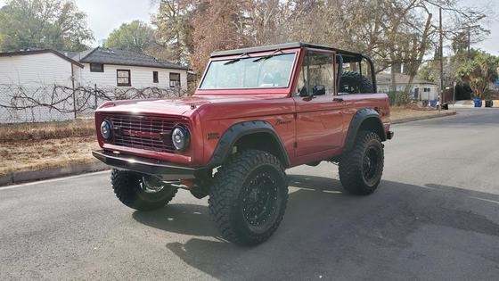 1975 Ford Bronco Modified by baderink