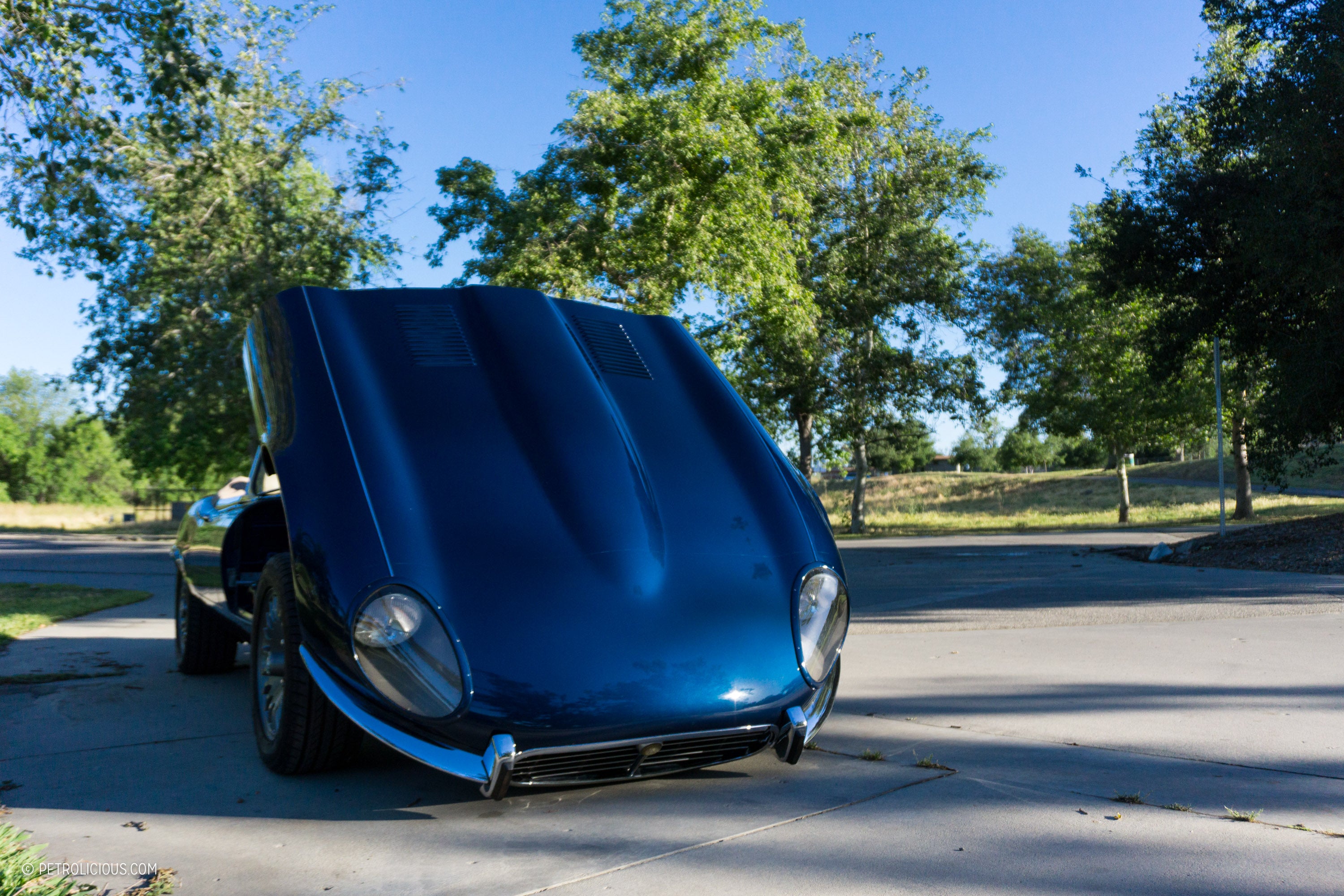 5.7-Liter V12 Jaguar E-Type Roadster