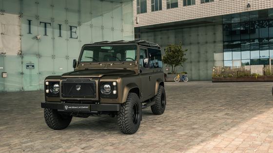 1985 Land Rover 90 V8 by Heritage Customs