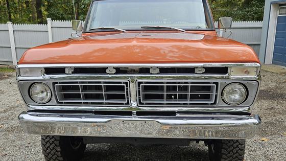 1977 Ford F-250 Custom Crew Cab 4×4