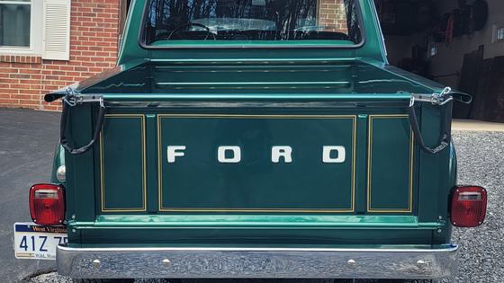 1977 Ford F-150 Custom Flareside 4x4