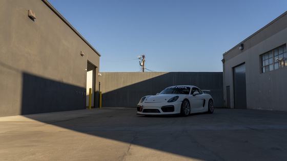 2016 Porsche Cayman GT4 Race Car