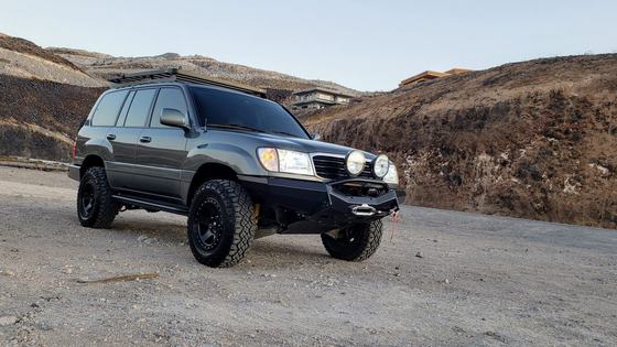 2000 Toyota Land Cruiser UZJ100