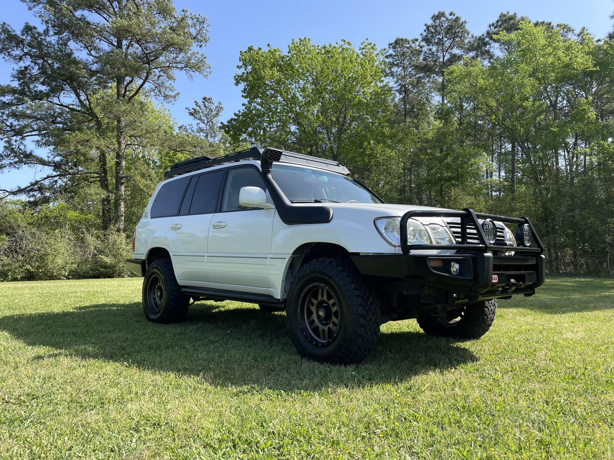 2004 Lexus LX470 by KadeNichs
