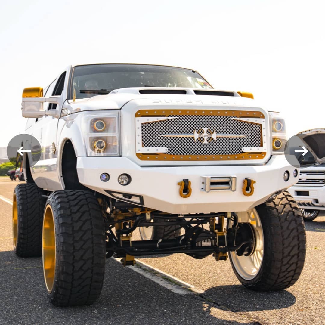 600hp Diesel 2002 Ford Excursion with Lambo Doors