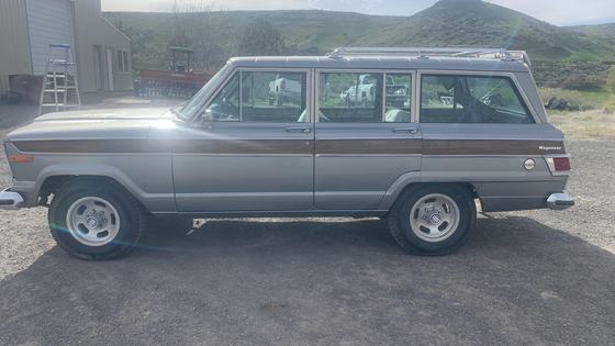 1977 Jeep Wagoneer Custom