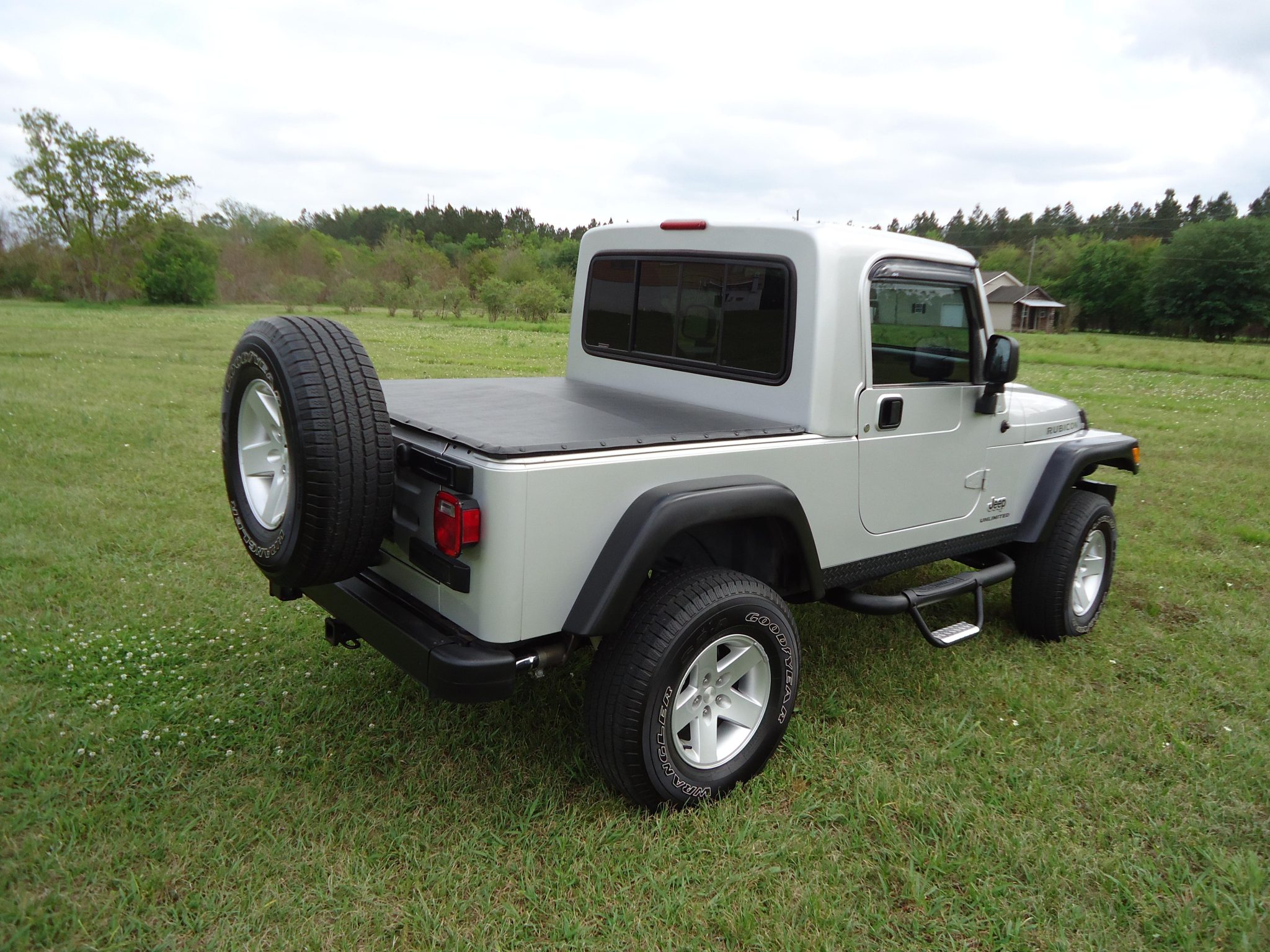 Modified 2005 Jeep Wrangler Unlimited Rubicon