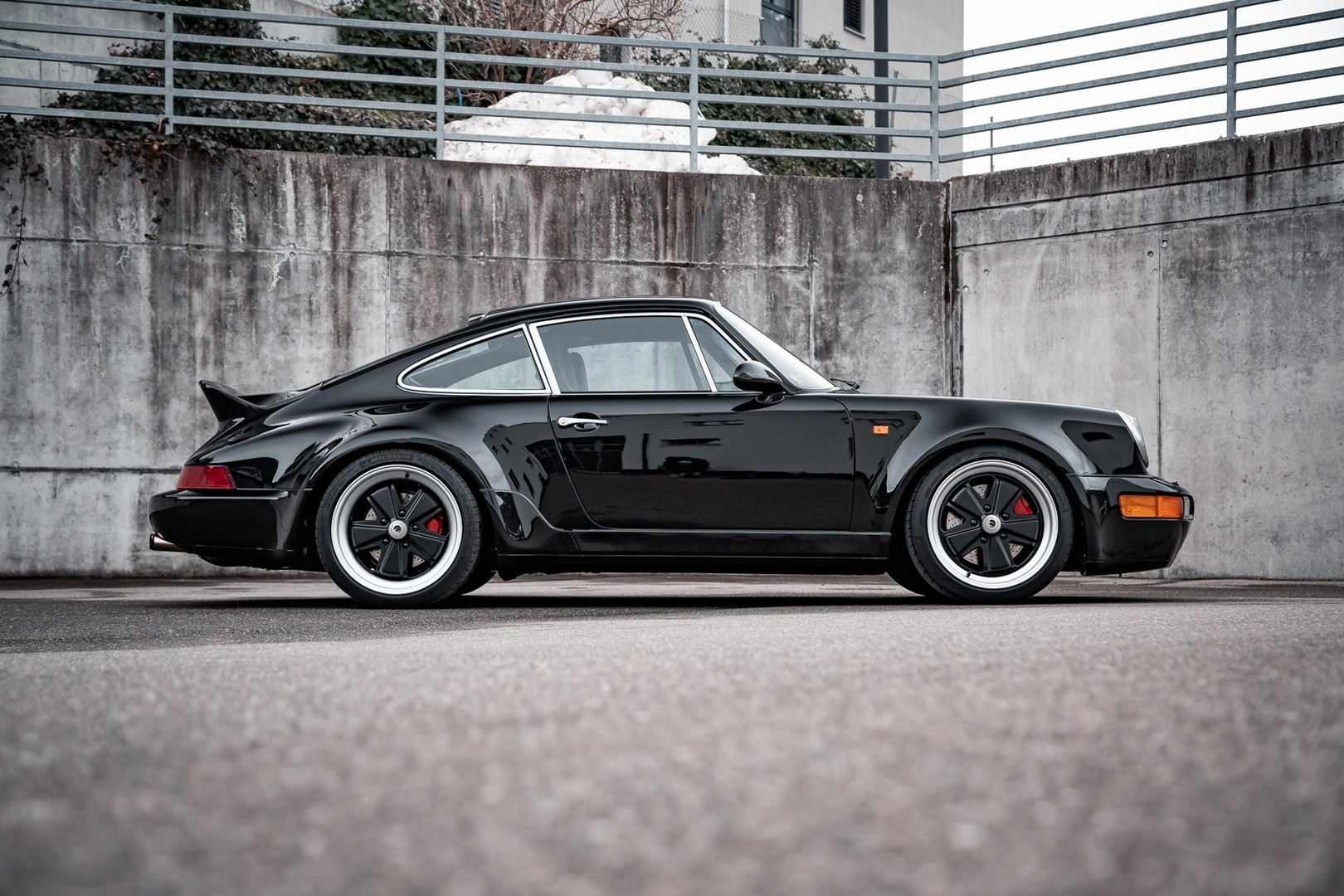 425hp Ares Design Porsche 911 Turbo 964