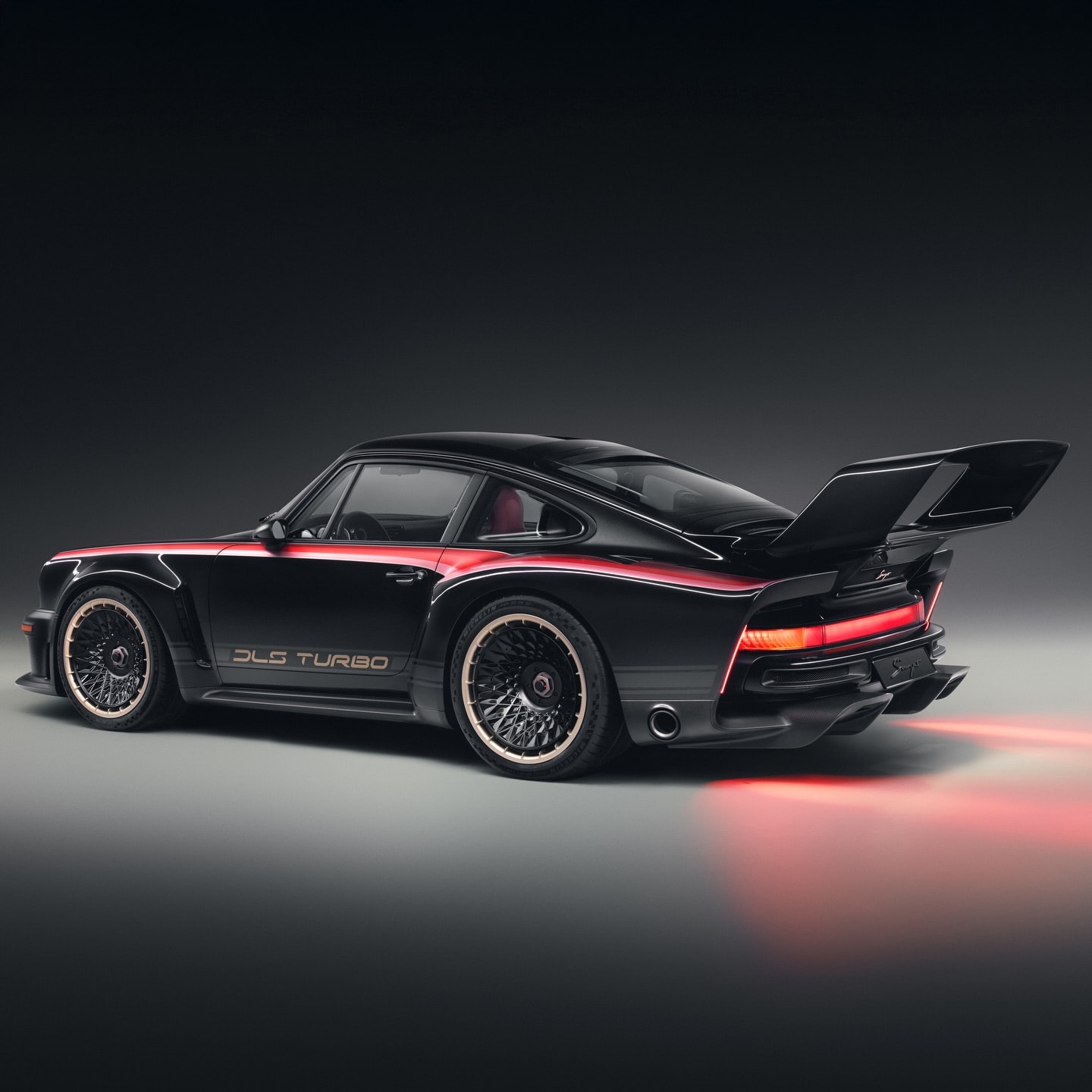 710hp Porsche 911 Reimagined by Singer