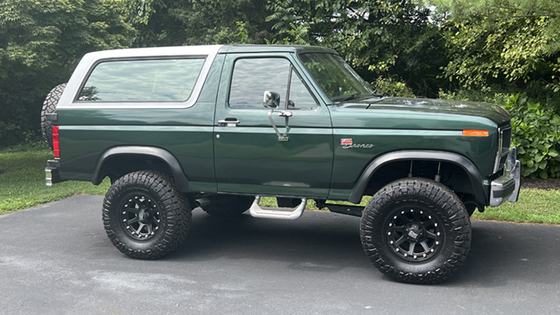 Modified 1986 Ford Bronco V8 4×4