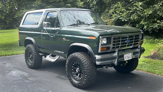 Modified 1986 Ford Bronco V8 4×4