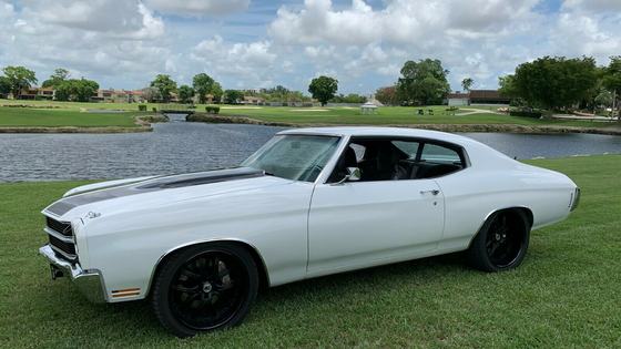 Chevrolet Chevelle with Corvette LS3 and Camaro ZL1 Seats
