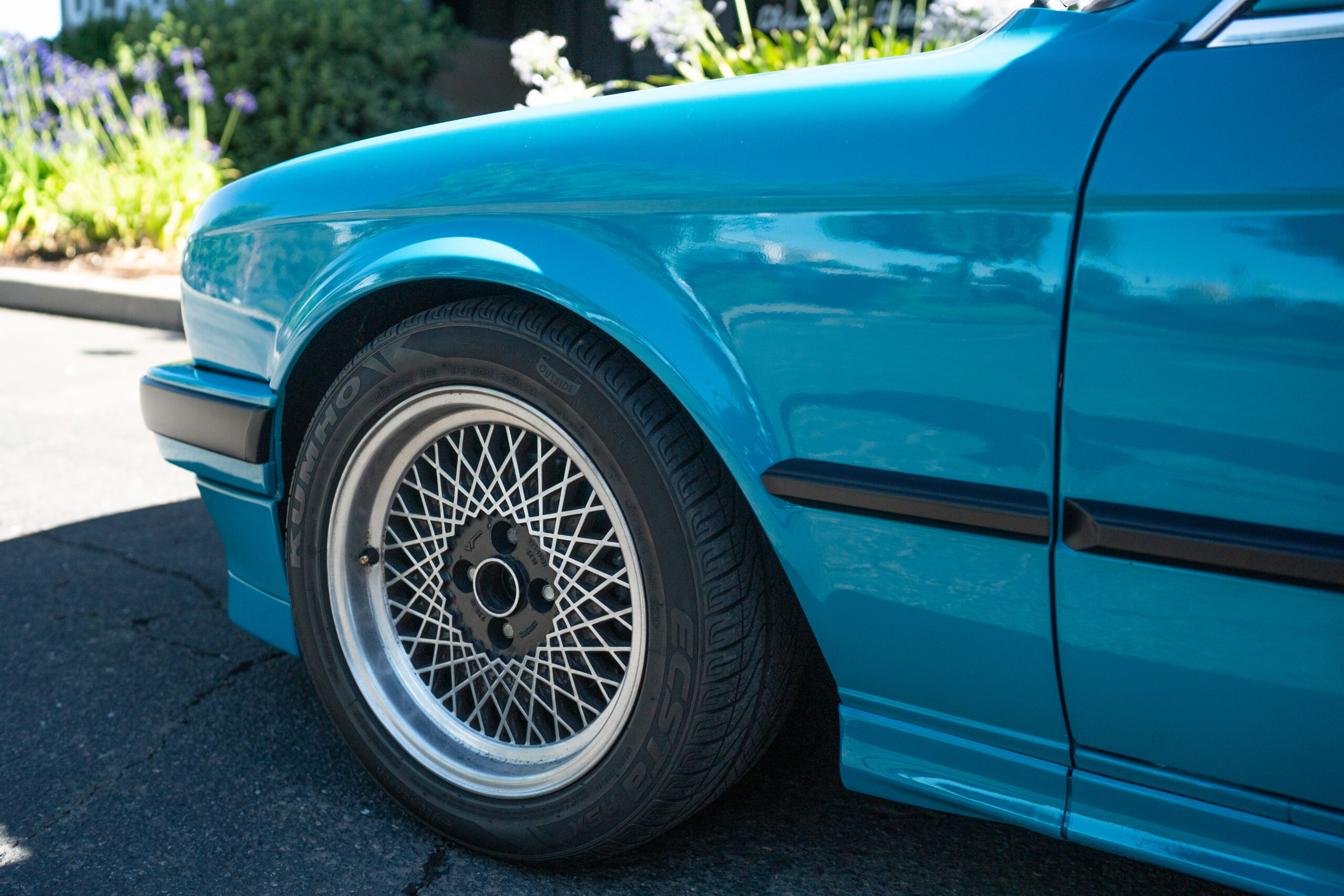 Miami Blue BMW E30 325is by CAtuned