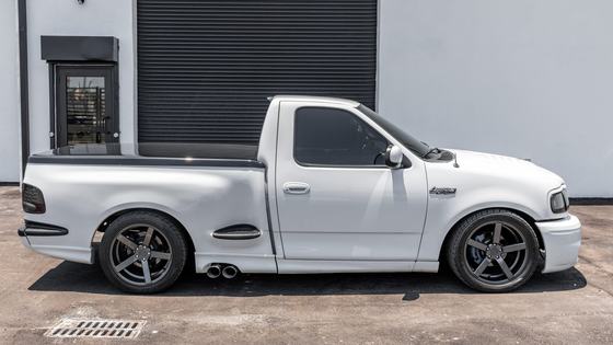 2001 Ford F-150 SVT Lightning