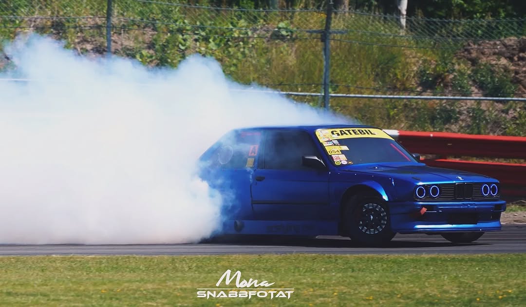 Liam Kling's BMW E30 Drift Build
