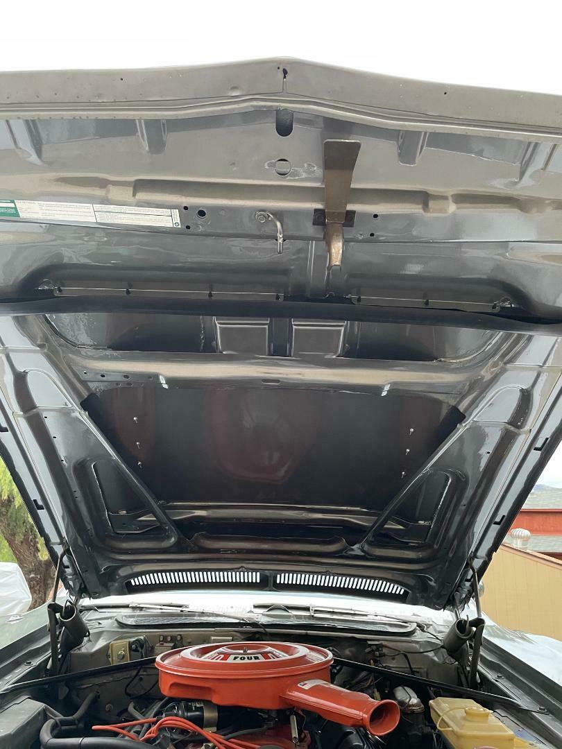 400ci V8 1974 Dodge Charger