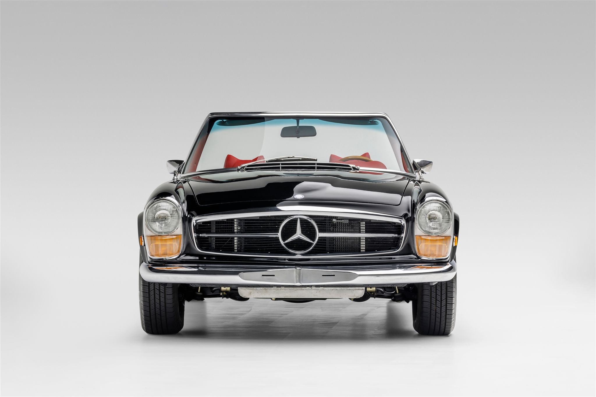 M116-Swapped 1968 Mercedes-Benz 280 SL Pagoda