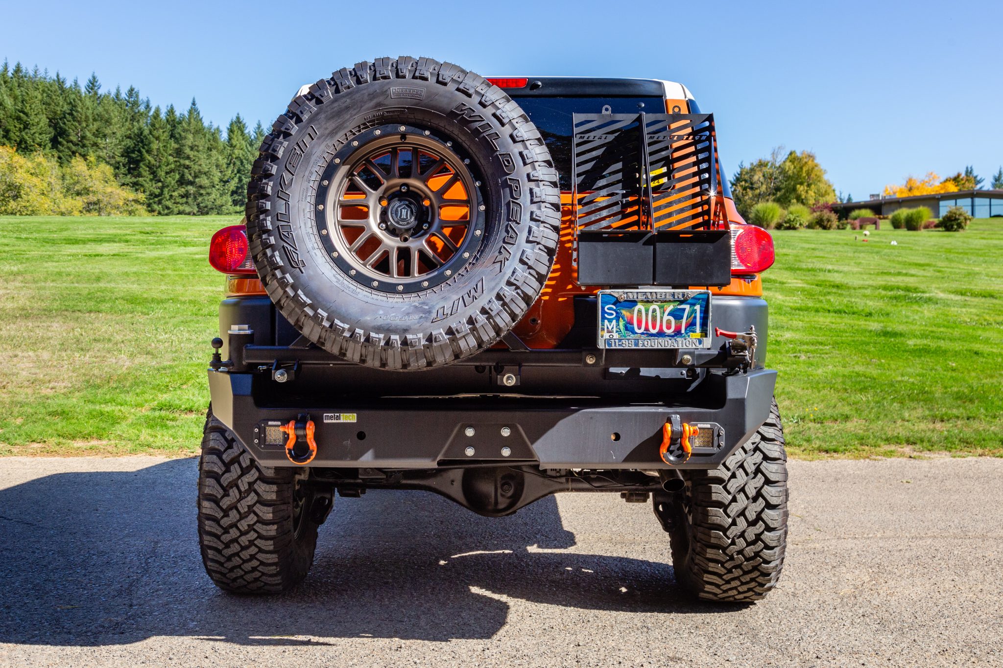 Modified 2007 Toyota FJ Cruiser with Lift and Icon Wheels