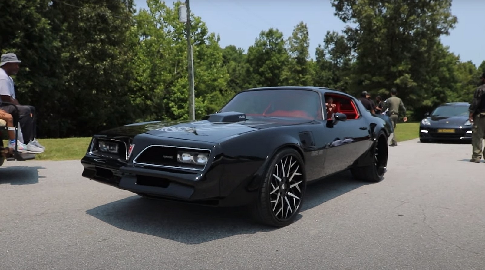 LS2-Powered 1978 Pontiac Trans Am on 24-Inch Forgiato Wheels