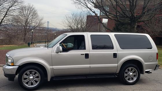 2003 Ford Excursion XLT by Becker Automotive Design