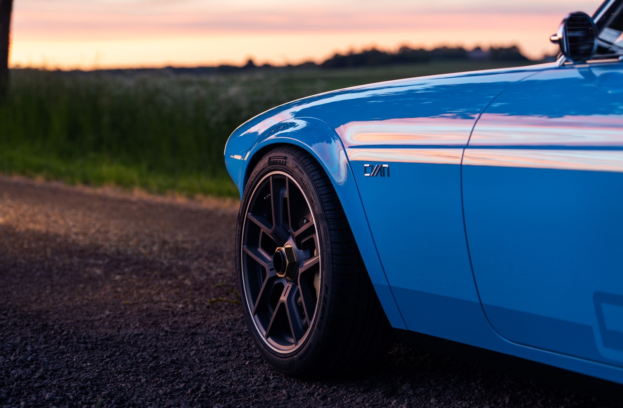 420hp Volvo P1800 Cyan Restomod