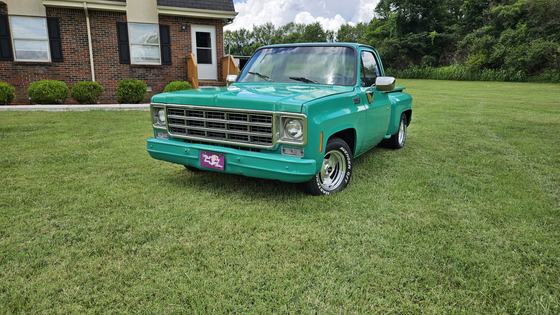 1977 Chevrolet C10 Custom Deluxe Stepside