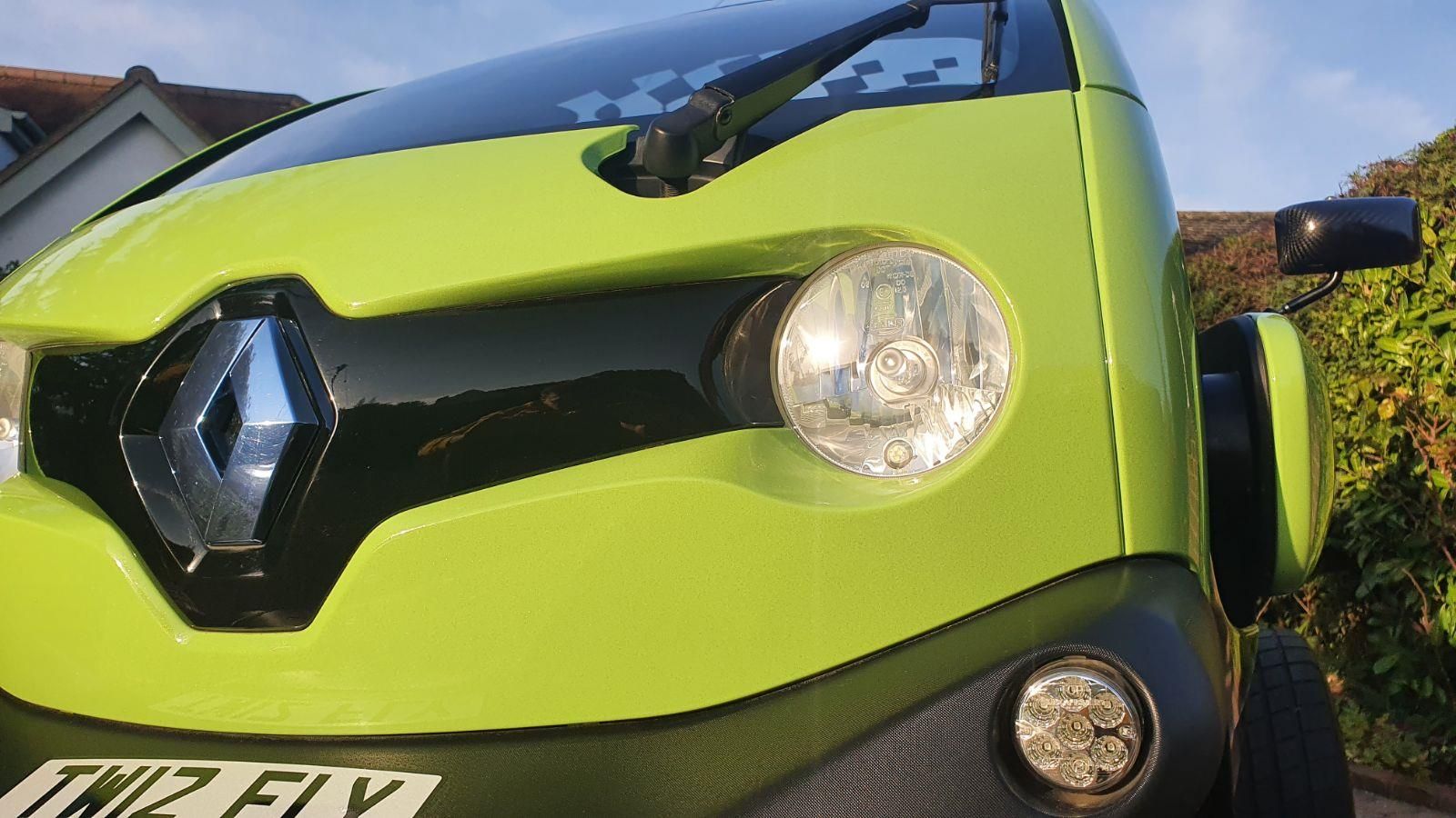 Renault Twizy F1 Oakley Design Microcar