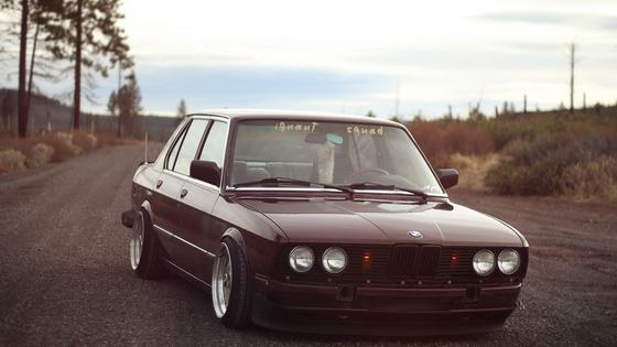 1984 BMW E28 by Alex Willis