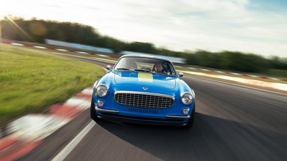 420hp Volvo P1800 Cyan Restomod
