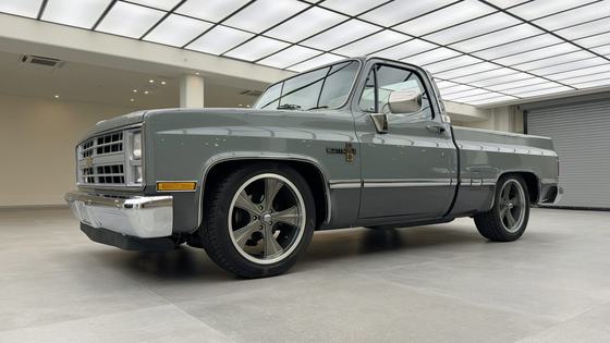 1985 Chevrolet C10 Scottsdale 4-Speed