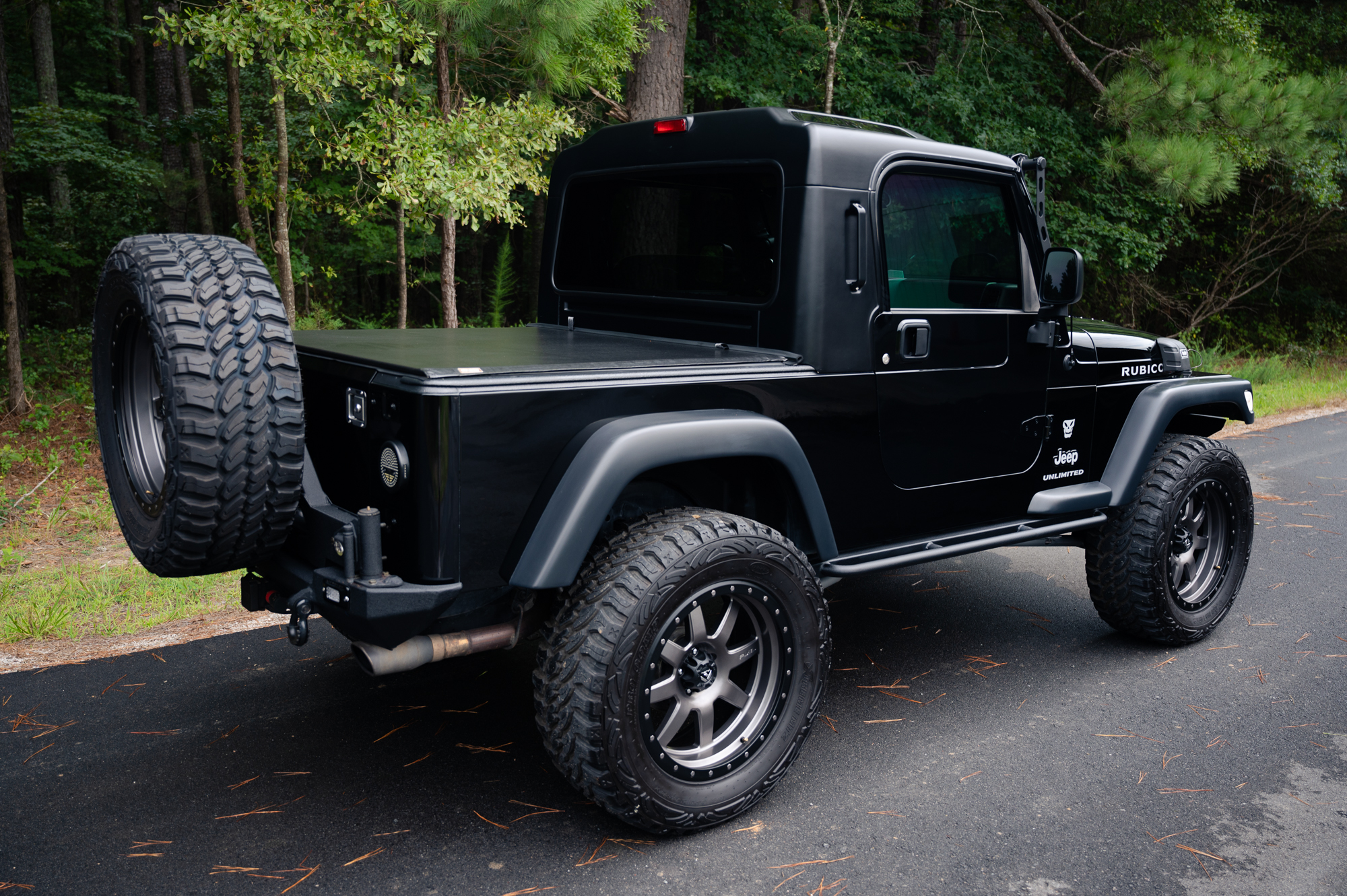 2006 Jeep Wrangler Unlimited by AEV