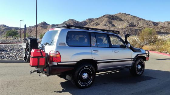 2000 Toyota Land Cruiser UZJ100