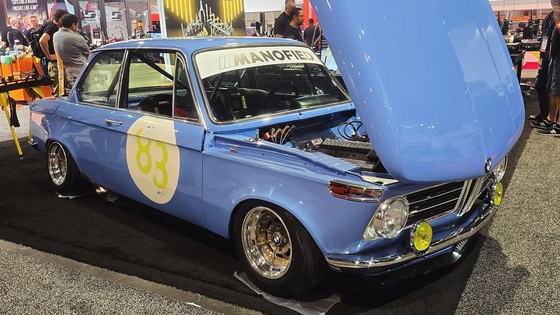 BMW 2002 by Manofied