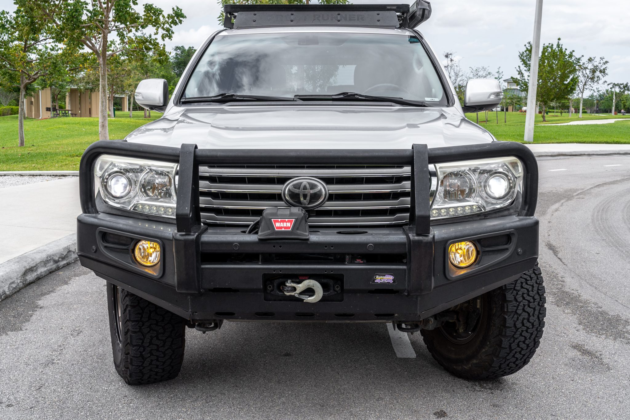 2013 Toyota Land Cruiser URJ200 by Unknown Builder